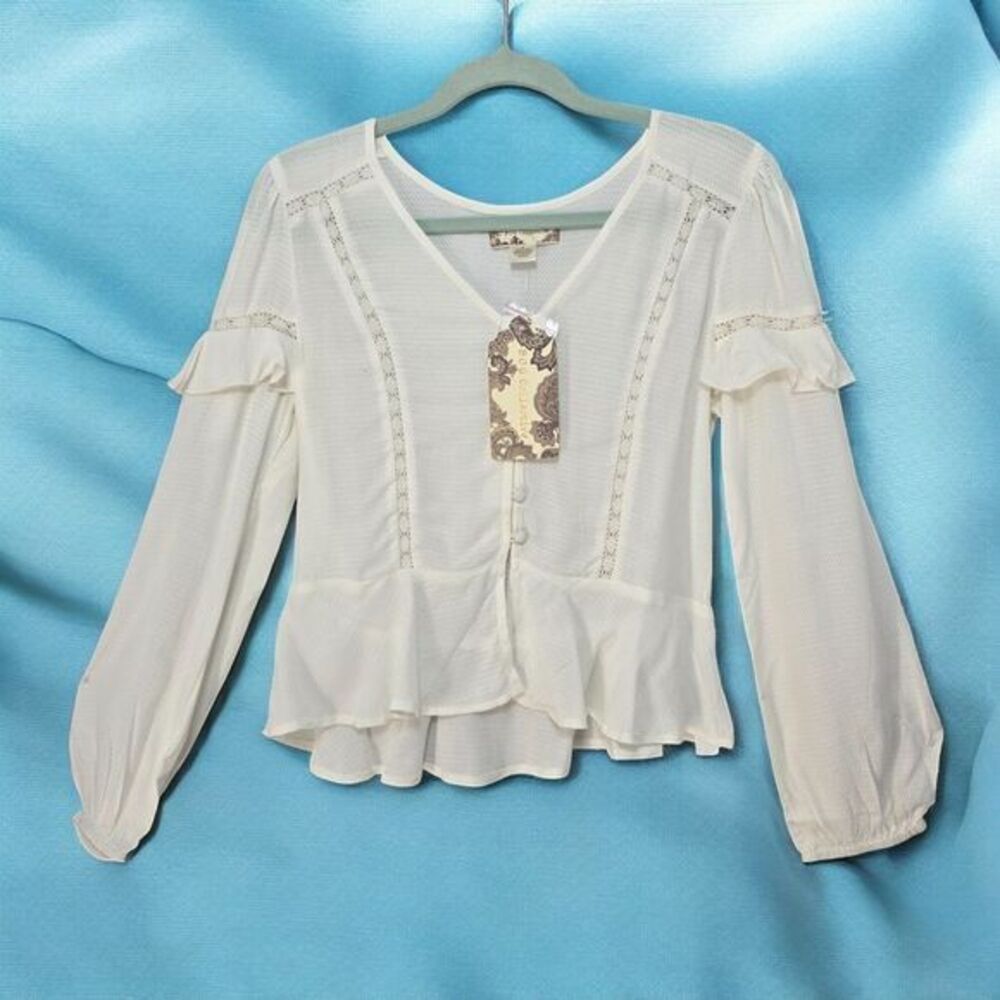 B.O.G. Collective Top Woman Small Sandy Cream Ruffle Peplum Pirate Peasant NWT